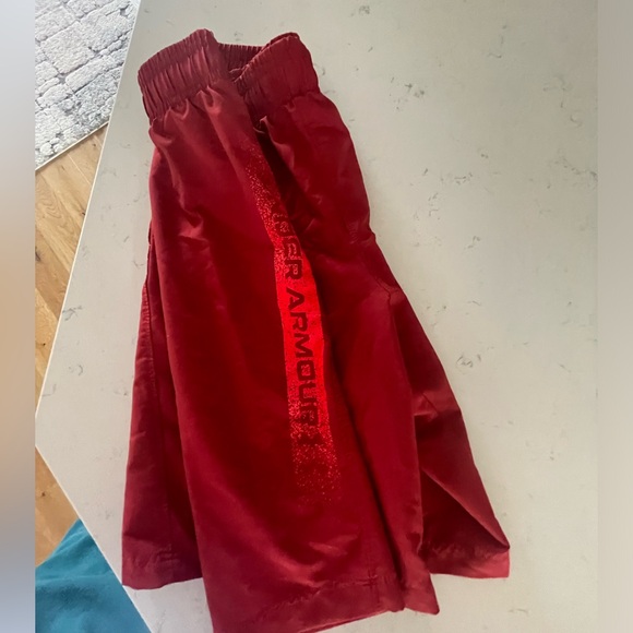 under armour shorts - Picture 2 of 4